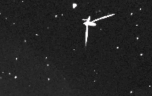 NASA Releases Image Of GIANT UFO ORBITING SUN CE5K UFO 39 s Aliens
